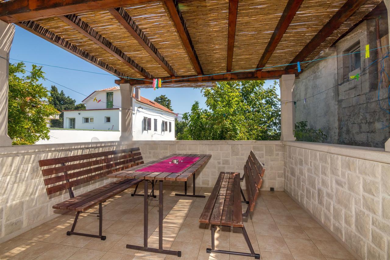 House Sanda Каштела Экстерьер фото